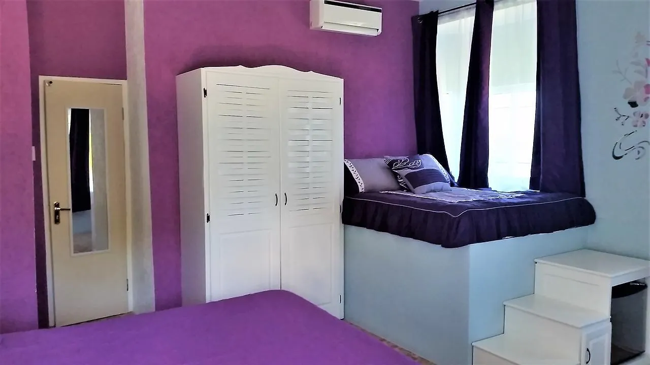 Bailey'S Bed And Breakfast Runaway Bay Jamaica